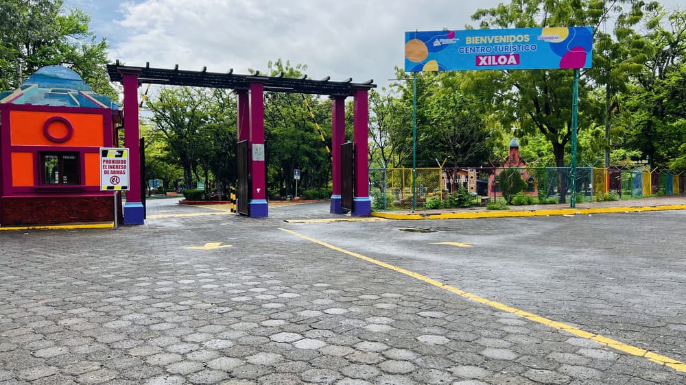 Local Comercial en Venta Centro Turístico de Xiloá - 2